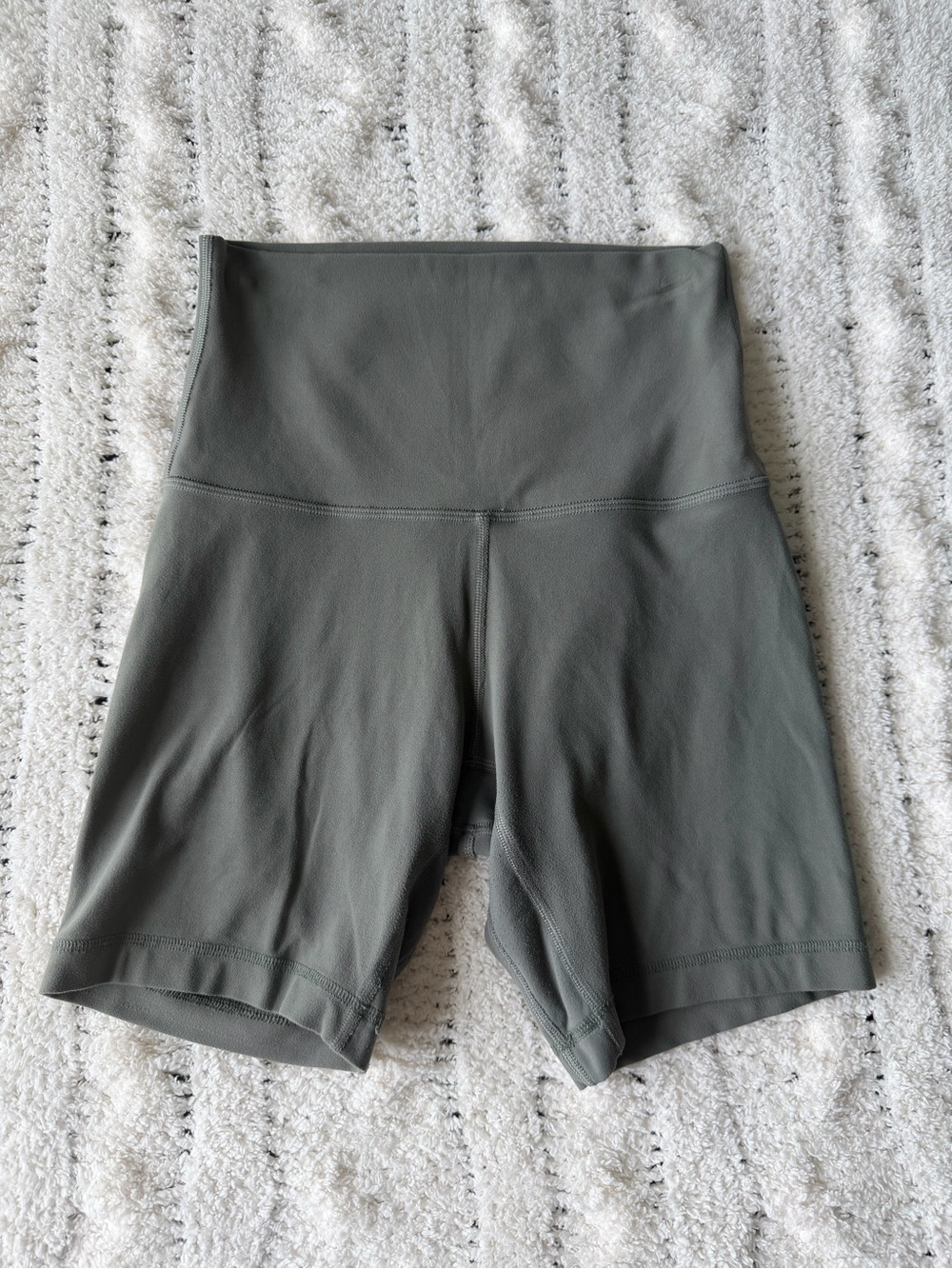 Lululemon align biker shorts size 4 high rise